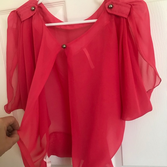 Sheer, Flowy Open-Back Blouse - Picture 3 of 3